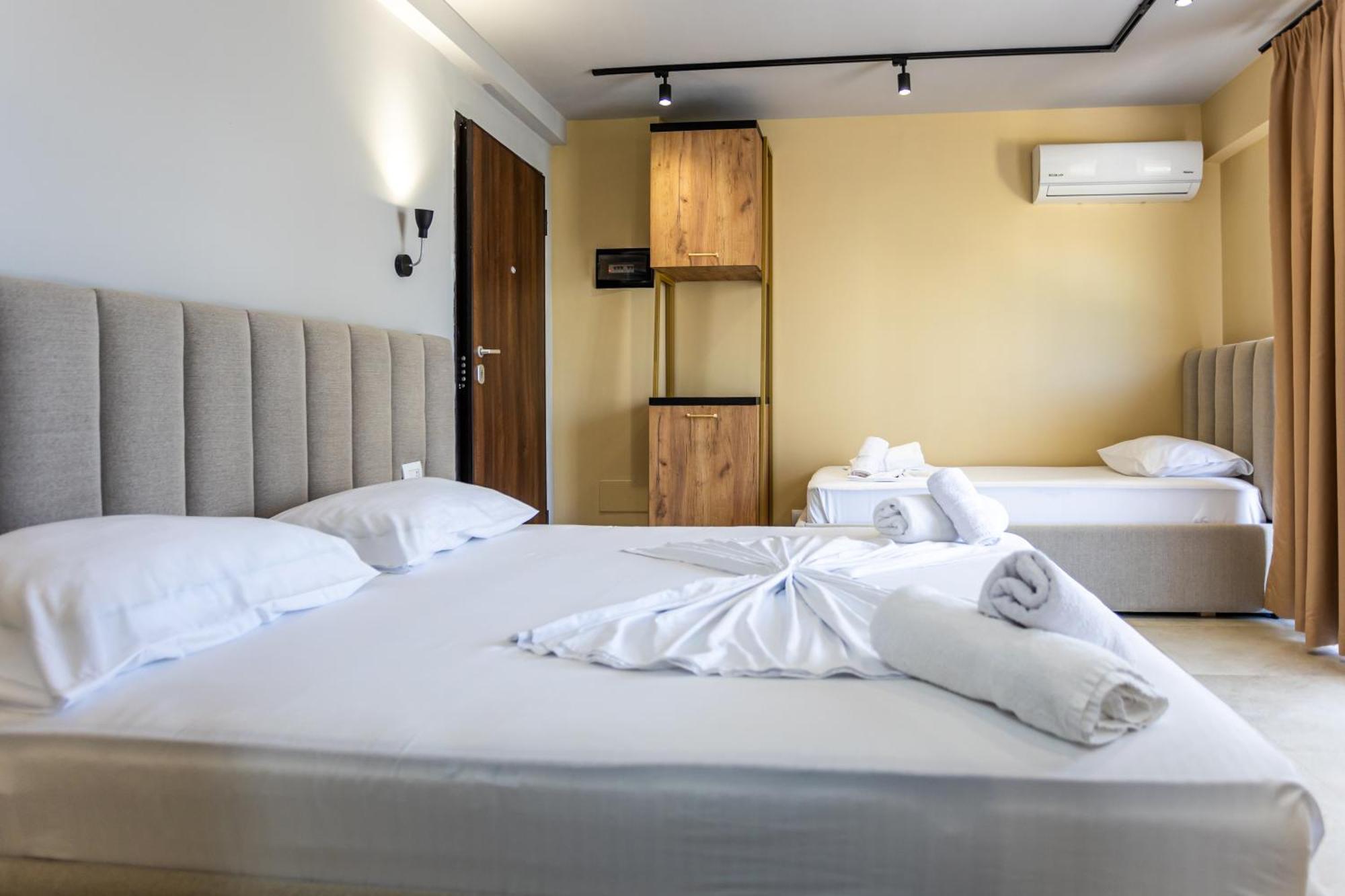 The Blue Wave Hotel Himarë Exteriér fotografie
