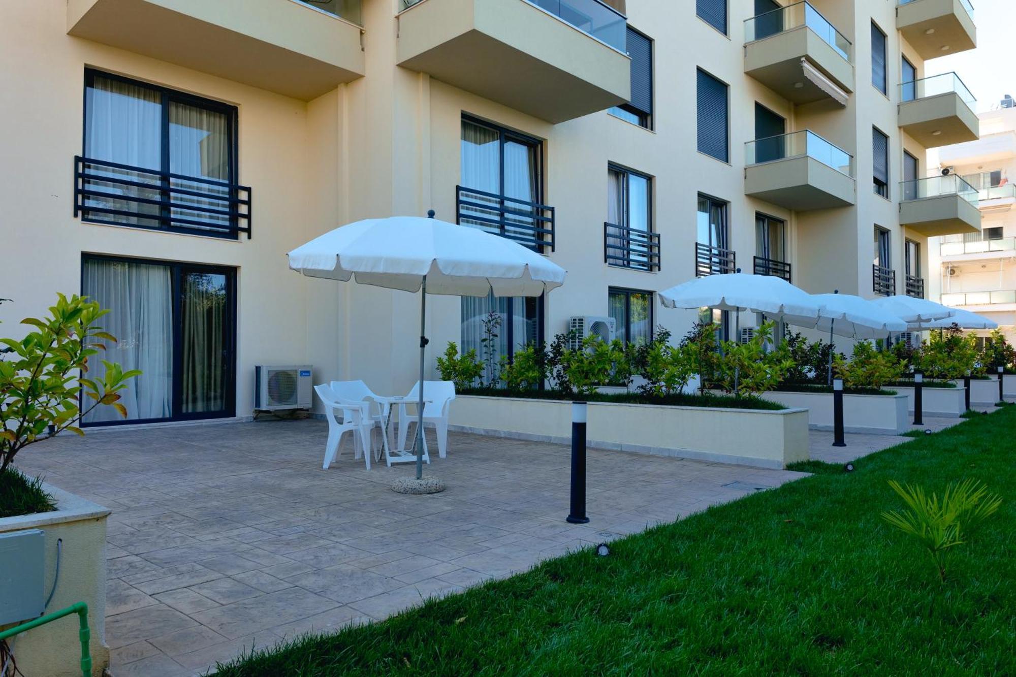 The Blue Wave Hotel Himarë Exteriér fotografie