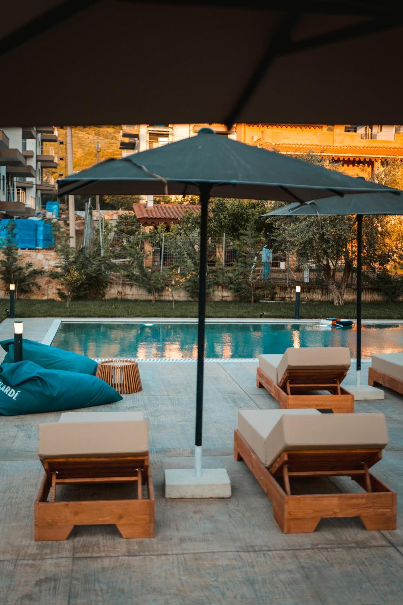 The Blue Wave Hotel Himarë Exteriér fotografie